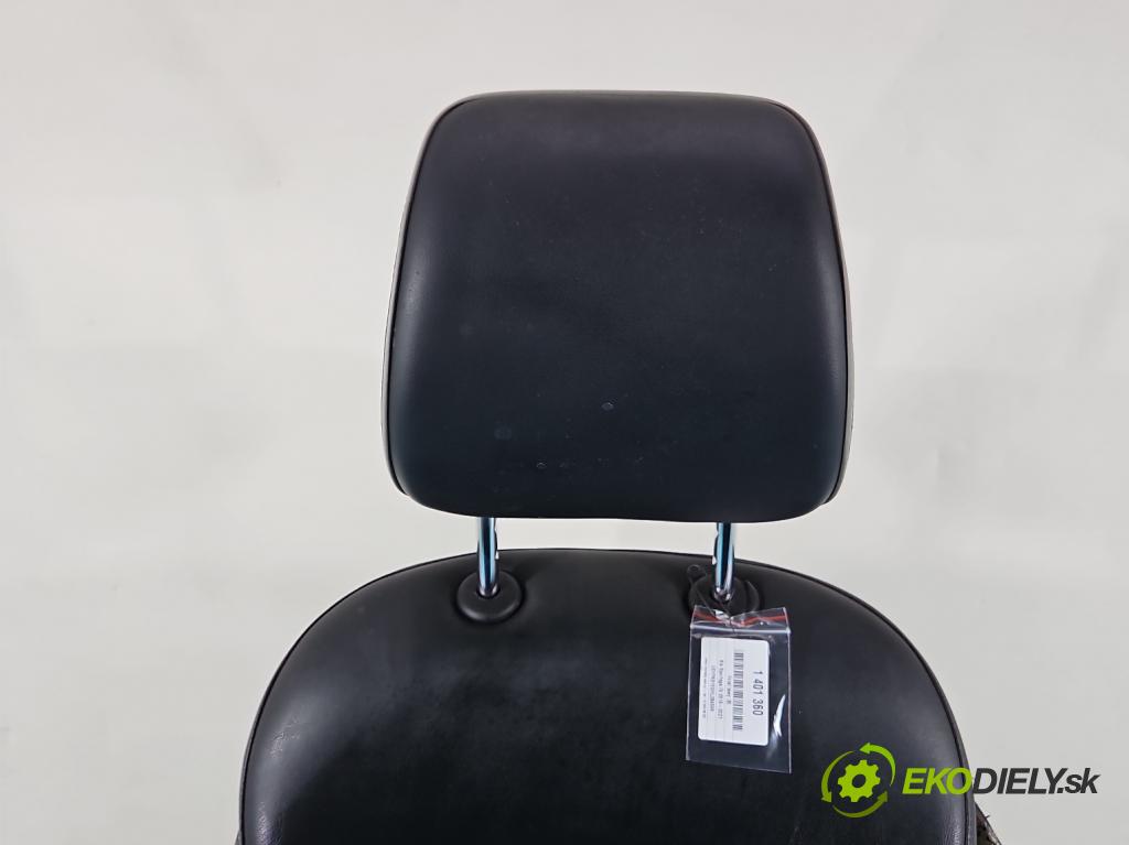 Kia Sportage IV 2015-2021 1.7 crdi 141 HP automatic 104 kW 1685 cm3 5- Sedačka ľavý  (Sedačky, sedadlá)