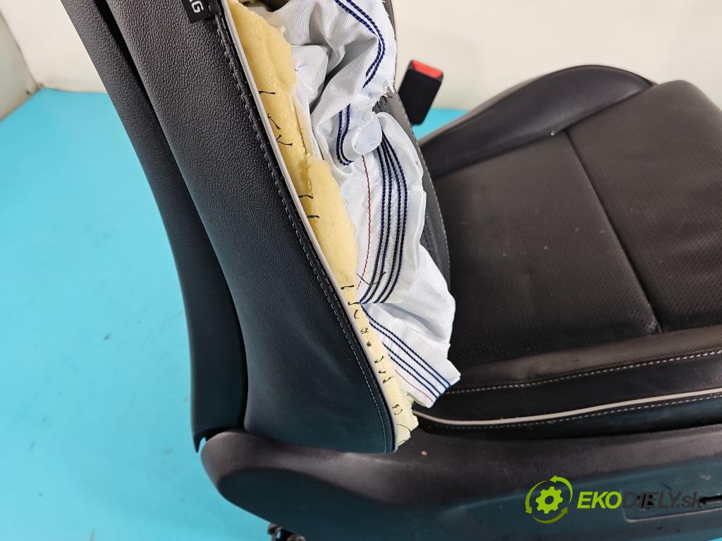 Kia Sportage IV 2015-2021 1.7 crdi 141 HP automatic 104 kW 1685 cm3 5- Sedačka pravý  (Sedačky, sedadlá)