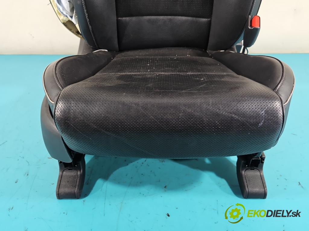 Kia Sportage IV 2015-2021 1.7 crdi 141 HP automatic 104 kW 1685 cm3 5- Sedačka pravý  (Sedačky, sedadlá)