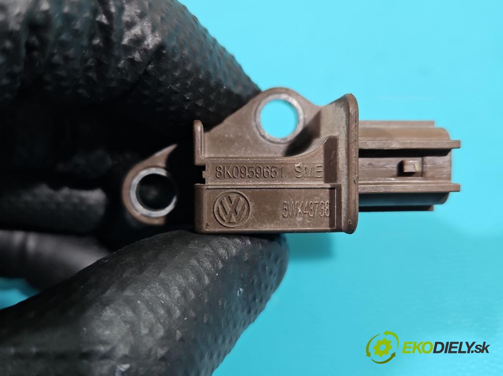 Audi Q5 2008-2016 2.0 TFSI 211KM manual 155 kW 1984 cm3 5- snímač šokovat: 8K0959651 (Snímače nárazu)