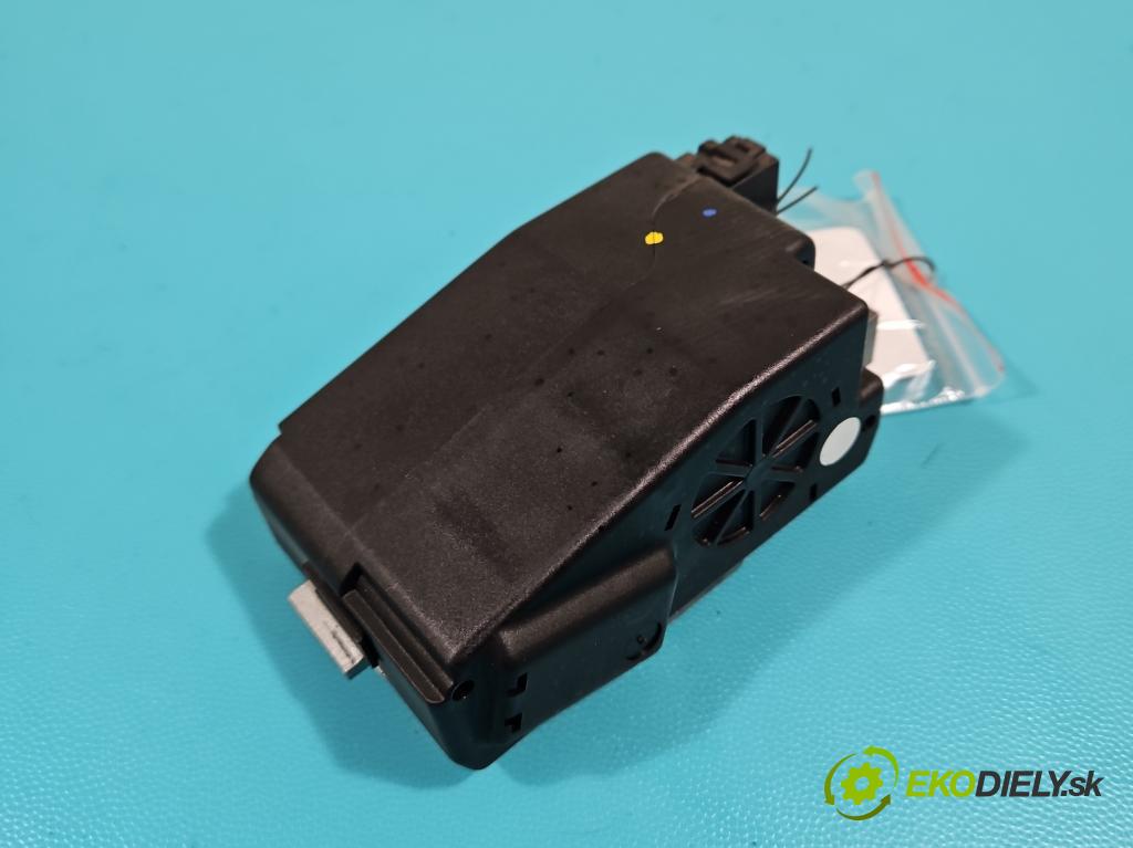 Audi Q5 2008-2016 2.0 TFSI 211KM manual 155 kW 1984 cm3 5- Blokáda: řízení: 8K0905852D (Ostatné)