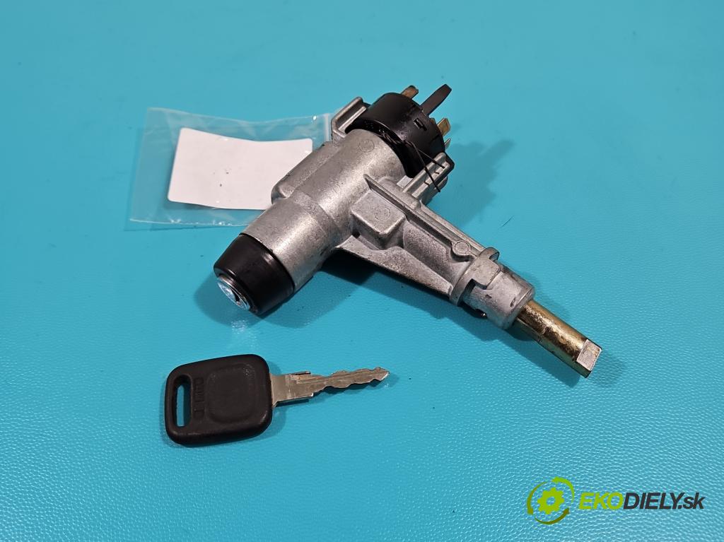 Audi 80 B4 1991-1994 2.0 90 HP manual 66 kW 1984 cm3 4- Spínačka  (Spínacie skrinky a kľúče)