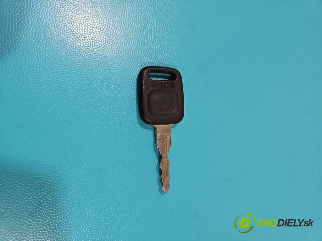 Audi 80 B4 1991-1994 2.0 90 HP manual 66 kW 1984 cm3 4- Spínačka  (Spínacie skrinky a kľúče)