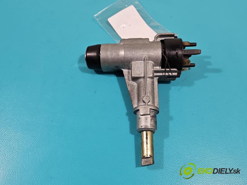 Audi 80 B4 1991-1994 2.0 90 HP manual 66 kW 1984 cm3 4- Spínačka  (Spínacie skrinky a kľúče)
