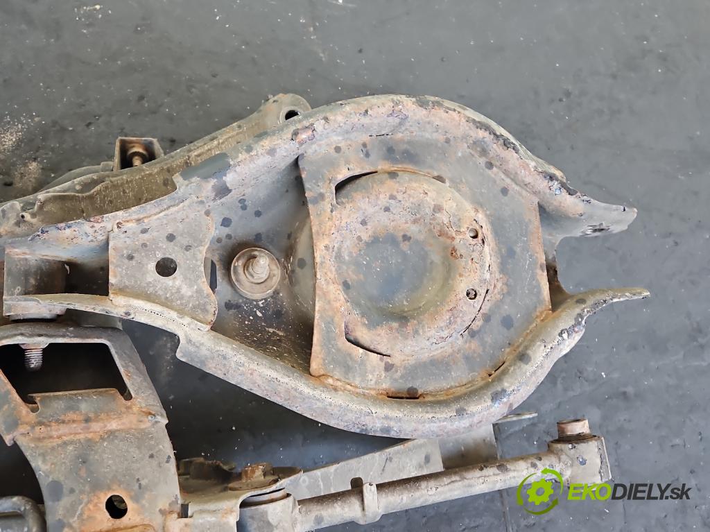 Opel Antara 2006-2015 2.2 cdti 163 hp automatic 120 kW 2231 cm3 5- zadní výztuha  (Výztuhy zadní)