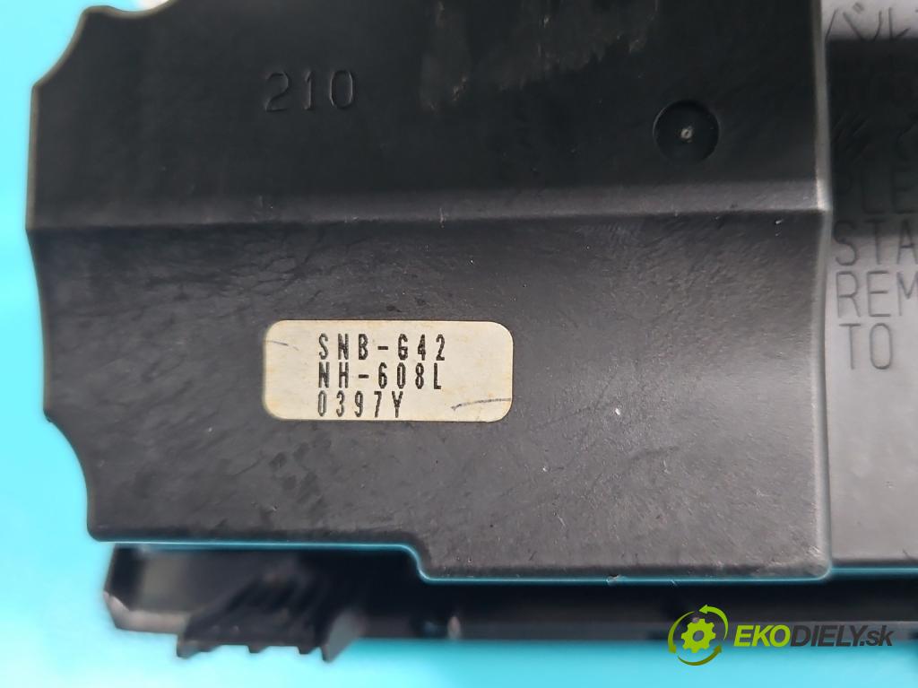 Honda Civic VIII 2006-2011 1.8 16V 140 HP manual 103 kW 1799 cm3 4- Radio originál 39100-SNA-G220-M1