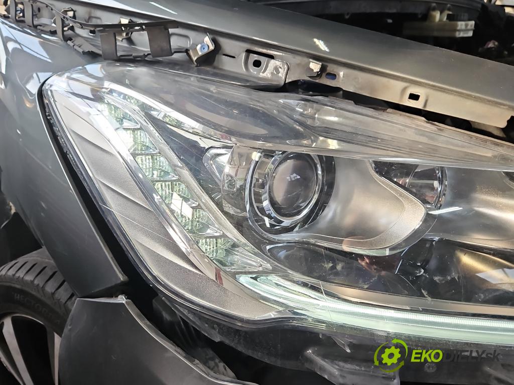 Citroen DS5 2011-2015 1.6 THP 156 HP automatic 115 kW 1598 cm3 5- Reflektor: pravý 9802086580 (Pravé)