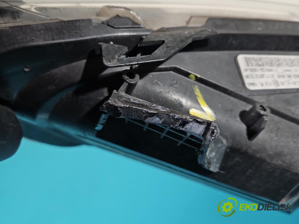 Citroen DS5 2011-2015 1.6 THP 156 HP automatic 115 kW 1598 cm3 5- Reflektor: pravý 9802086580 (Pravé)