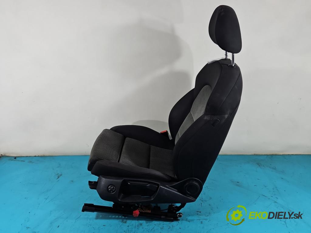 Audi A4 B8 2007-2015 1.8 TFSI 120 HP manual 88 kW 1798 cm3 5- Sedačka ľavý (Sedačky, sedadlá)