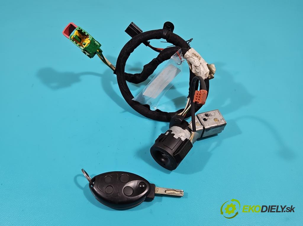 Citroen C8 2002-2014 2.0 hdi 110 HP manual 81 kW 1997 cm3 5- Spínačka  (Spínacie skrinky a kľúče)