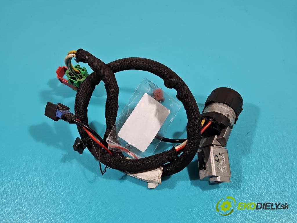 Citroen C8 2002-2014 2.0 hdi 110 HP manual 81 kW 1997 cm3 5- Spínačka  (Spínacie skrinky a kľúče)