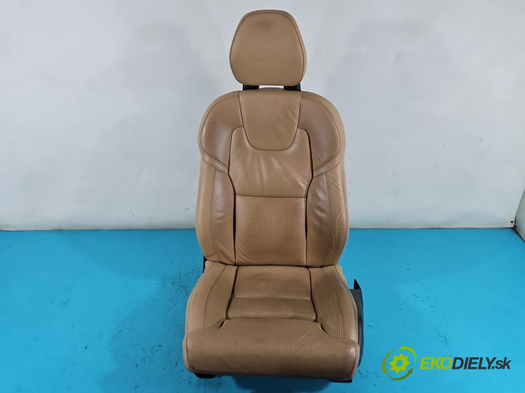 Volvo V90 2016- 2.0 D5 235 HP automatic 173 kW 1969 cm3 5- Sedačka ľavý  (Sedačky, sedadlá)