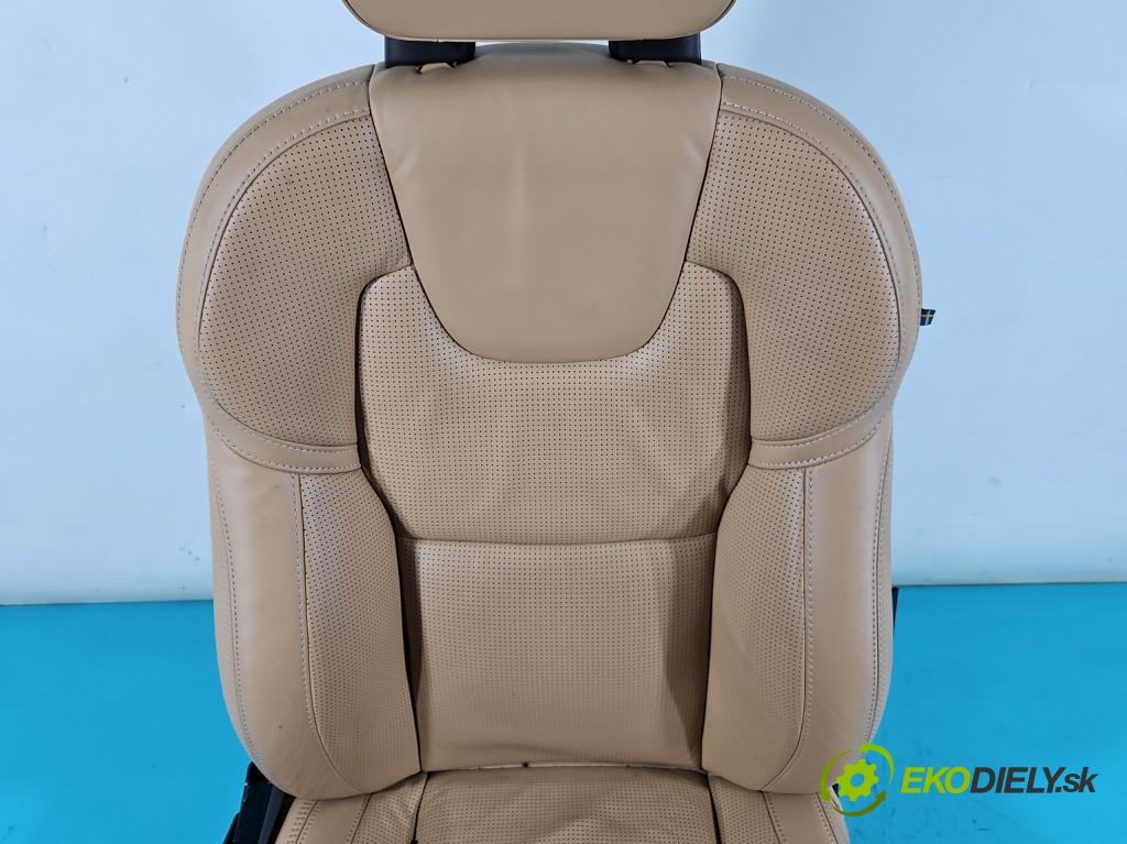 Volvo V90 2016- 2.0 D5 235 HP automatic 173 kW 1969 cm3 5- Sedačka pravý  (Sedačky, sedadlá)