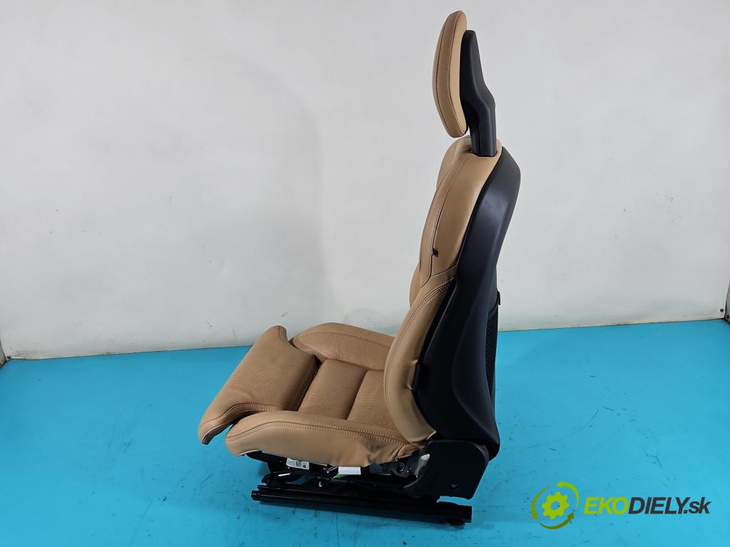 Volvo V90 2016- 2.0 D5 235 HP automatic 173 kW 1969 cm3 5- Sedačka pravý  (Sedačky, sedadlá)