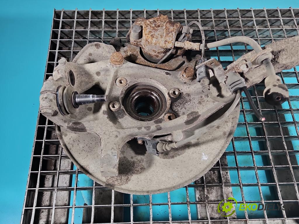 Audi A4 B8 2007-2015 1.8 TFSI 120 HP manual 88 kW 1798 cm3 5- náboj ľavé  (Náboje)