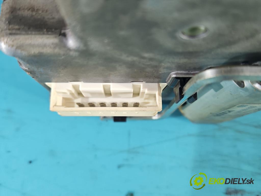 Vw Golf III 1991-1998 1.6 75 hp manual 55 kW 1598 cm3 5- Střešní okno:  (Okna karoserie)