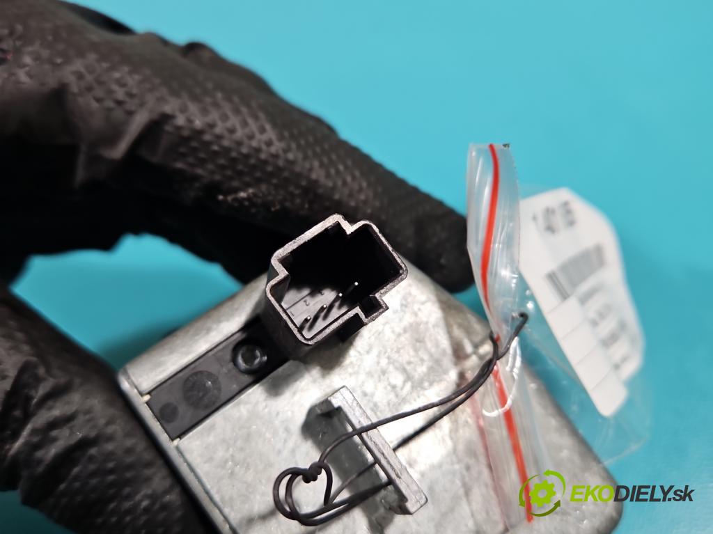 Volvo V90 2016- 2.0 D5 235 HP automatic 173 kW 1969 cm3 5- Blokáda: řízení: 31476490 (Ostatné)