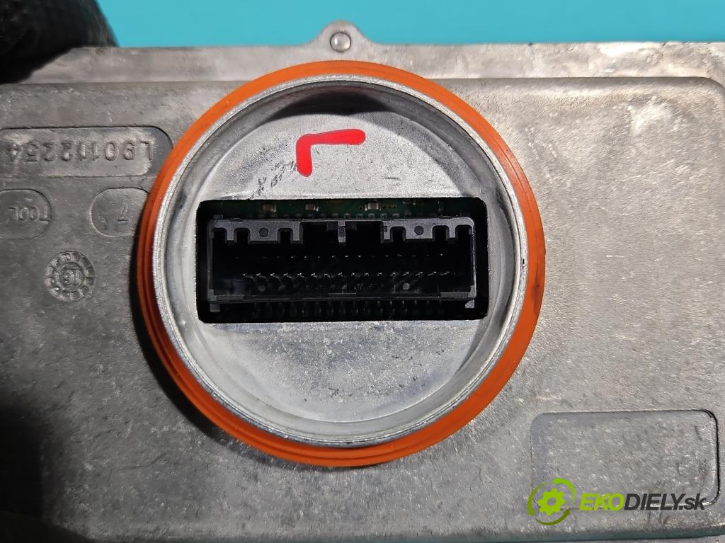 Volvo V90 2016- 2.0 D5 235 HP automatic 173 kW 1969 cm3 5- střídač: xenon 31468411 (Riadiaca jednotka xenónu)