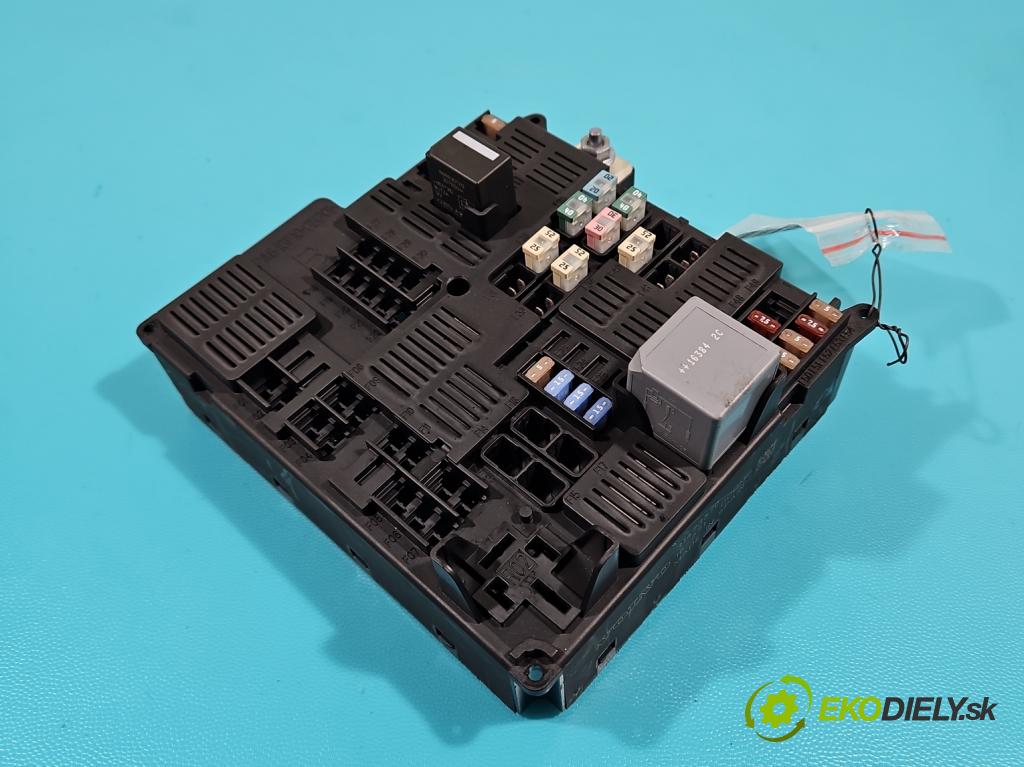 Volvo V90 2016- 2.0 D5 235 hp automatic 173 kW 1969 cm3 5- skříňka pojistková 31473570 (Pojistkové skříňky)