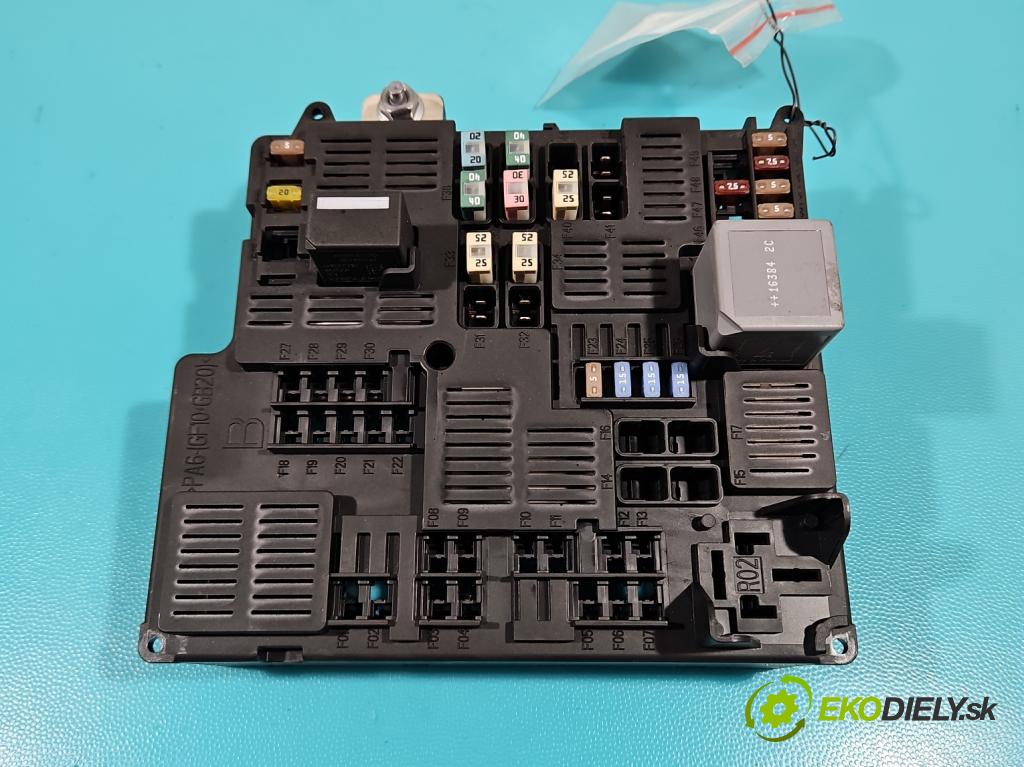 Volvo V90 2016- 2.0 D5 235 hp automatic 173 kW 1969 cm3 5- skříňka pojistková 31473570 (Pojistkové skříňky)