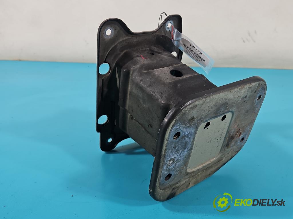 Opel Antara 2006-2015 2.2 cdti 163 hp automatic 120 kW 2231 cm3 5- výztuha nárazníku přední 