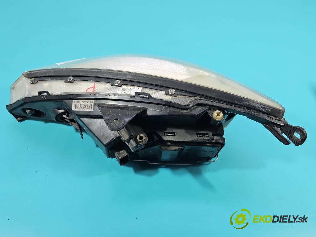 Ford Focus Mk1 1998-2004 1.8 tddi 90 HP manual 66 kW 1753 cm3 5- Reflektor: pravý  (Pravé)