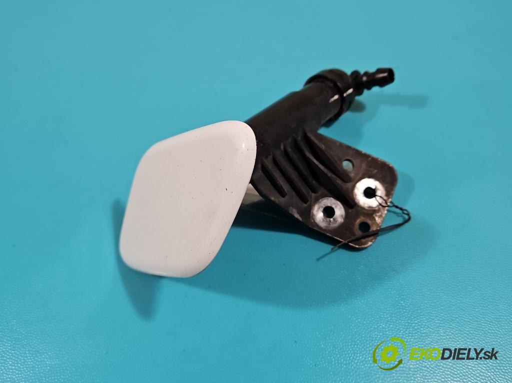 Kia Sportage IV 2015-2021 1.7 crdi 141 HP automatic 104 kW 1685 cm3 5- ostrekovač reflektor: ľavý  (Motorček ostrekovačov)