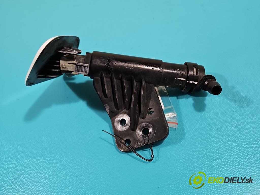 Kia Sportage IV 2015-2021 1.7 crdi 141 HP automatic 104 kW 1685 cm3 5- ostrekovač reflektor: ľavý  (Motorček ostrekovačov)