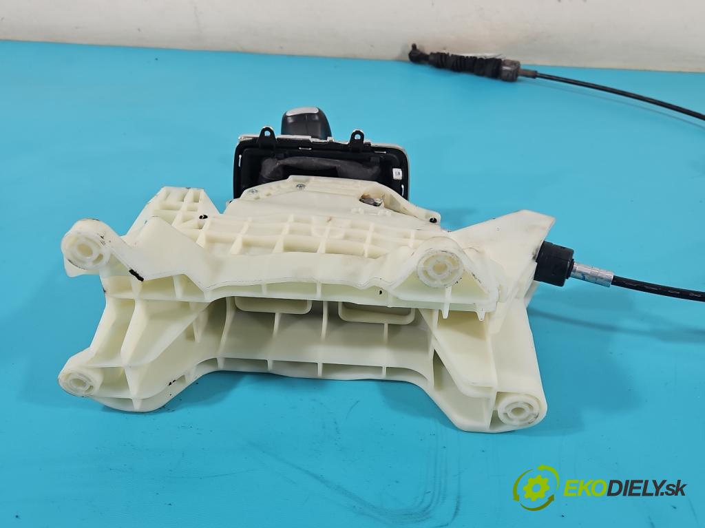 Kia Sportage IV 2015-2021 1.7 crdi 141 HP automatic 104 kW 1685 cm3 5- Páka: Změny: stupeň,rýchlosť 46701-D4440 (Rýchlostná páka (kulisa))