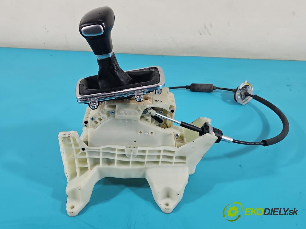 Kia Sportage IV 2015-2021 1.7 crdi 141 HP automatic 104 kW 1685 cm3 5- Páka: Změny: stupeň,rýchlosť 46701-D4440 (Rýchlostná páka (kulisa))