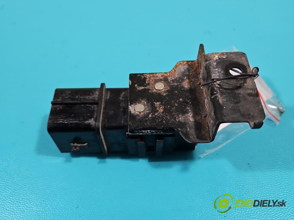 Kia Sportage IV 2015-2021 1.7 crdi 141 HP automatic 104 kW 1685 cm3 5- Relé: svíčky: zařicích: 36830-2A701 (Relé)