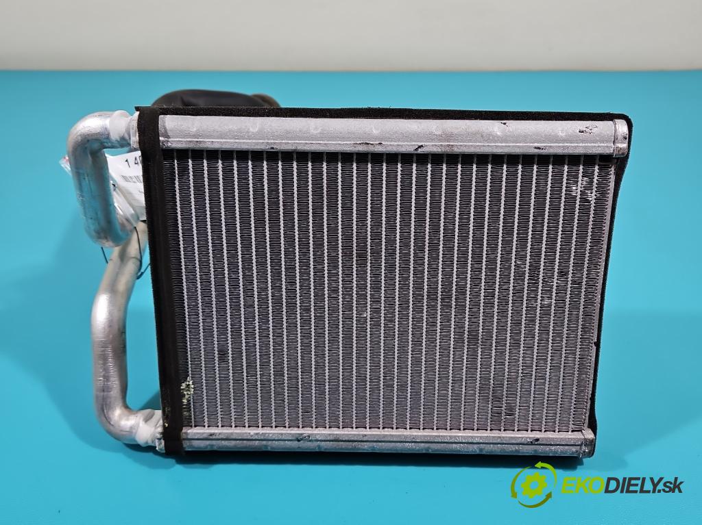 Kia Sportage IV 2015-2021 1.7 crdi 141 hp automatic 104 kW 1685 cm3 5- radiátor  (Radiátory topení)