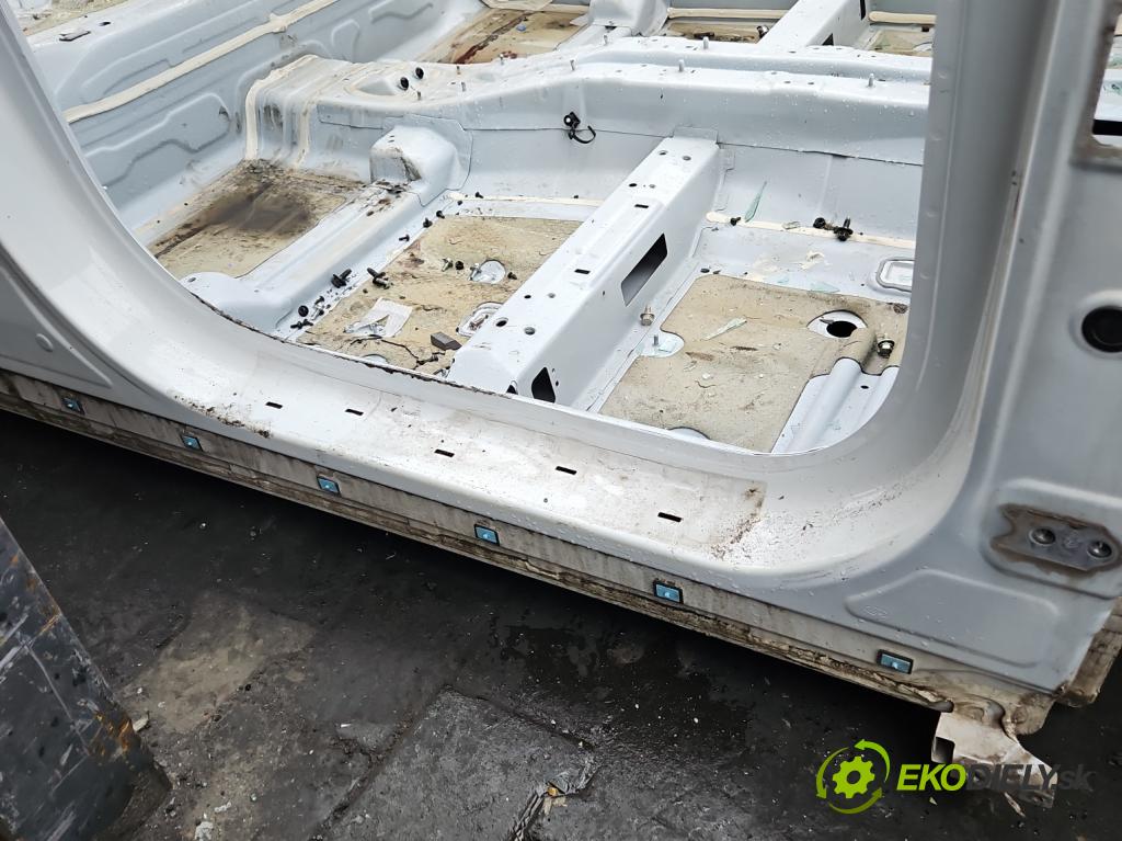 Kia Sportage IV 2015-2021 1.7 crdi 141 HP automatic 104 kW 1685 cm3 5- Práh: pravý  (Ostatné)