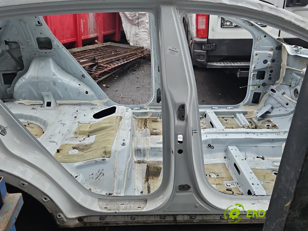 Kia Sportage IV 2015-2021 1.7 crdi 141 HP automatic 104 kW 1685 cm3 5- Práh: pravý  (Ostatné)