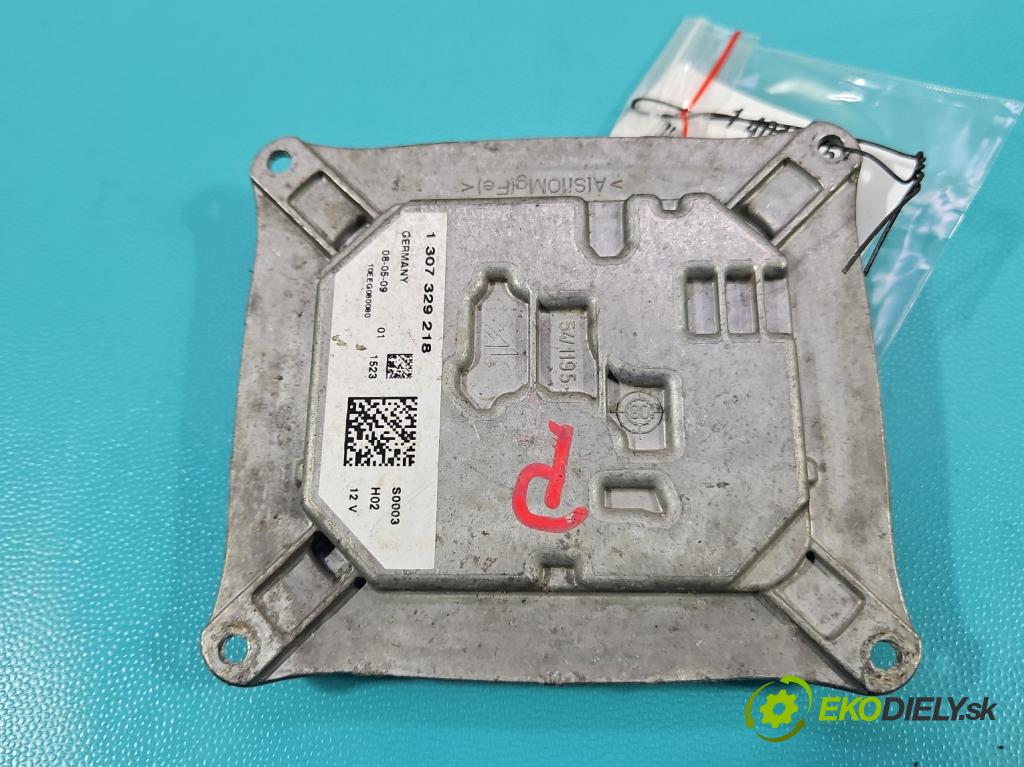 Audi A4 B8 2007-2015 1.8 TFSI 120 HP manual 88 kW 1798 cm3 5- střídač: xenon 1307329218 (Riadiaca jednotka xenónu)