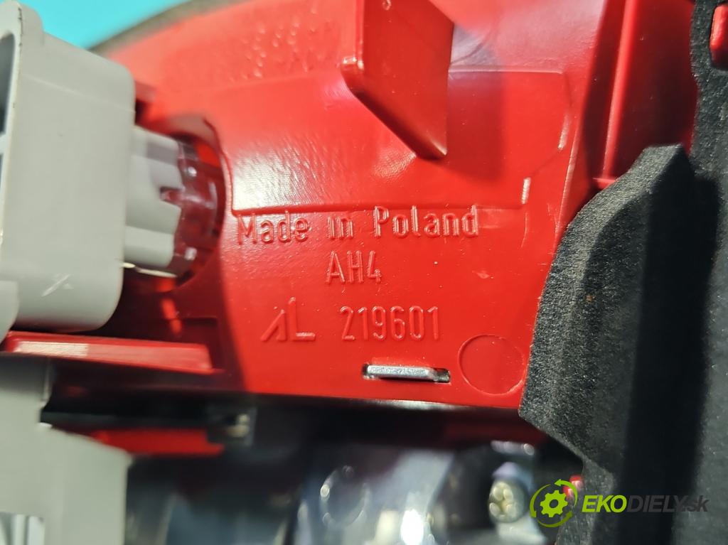 Audi A4 B8 2007-2015 1.8 TFSI 120 hp manual 88 kW 1798 cm3 5- světlo zadní levé 21969002 (Klika dveří ostatní)