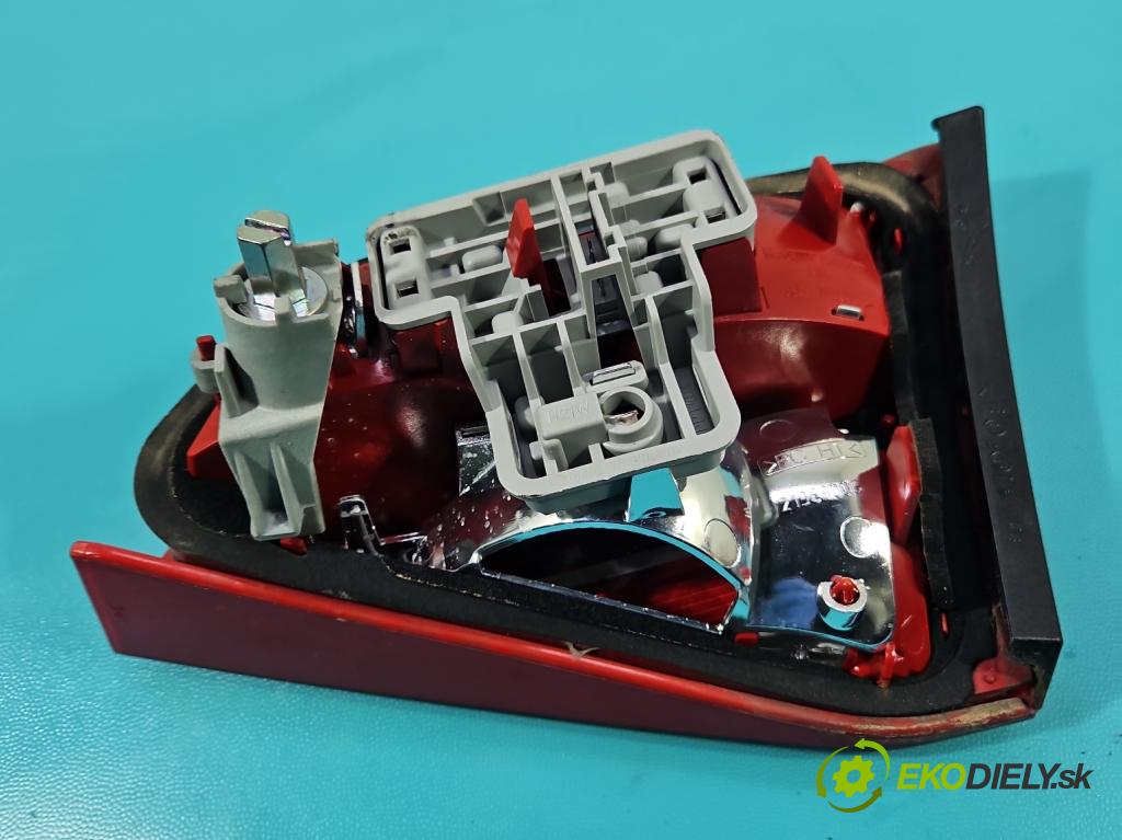 Audi A4 B8 2007-2015 1.8 TFSI 120 hp manual 88 kW 1798 cm3 5- světlo zadní levé 21969002 (Klika dveří ostatní)