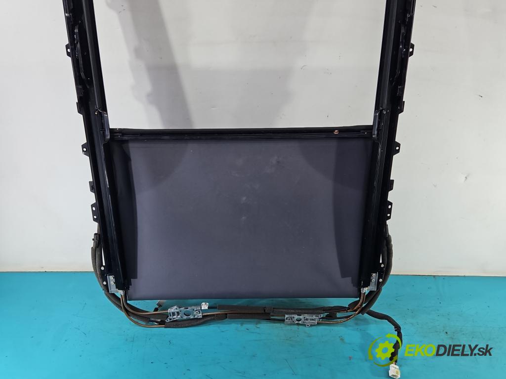 Kia Sportage IV 2015-2021 1.7 crdi 141 HP automatic 104 kW 1685 cm3 5- roleta (Rolety kufra)