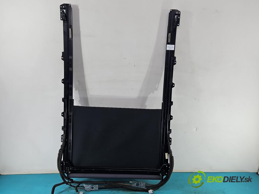 Kia Sportage IV 2015-2021 1.7 crdi 141 HP automatic 104 kW 1685 cm3 5- roleta  (Rolety kufra)