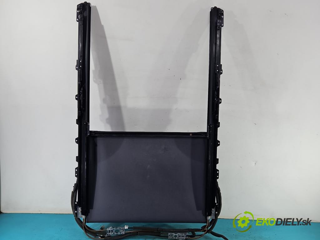 Kia Sportage IV 2015-2021 1.7 crdi 141 HP automatic 104 kW 1685 cm3 5- roleta (Rolety kufra)