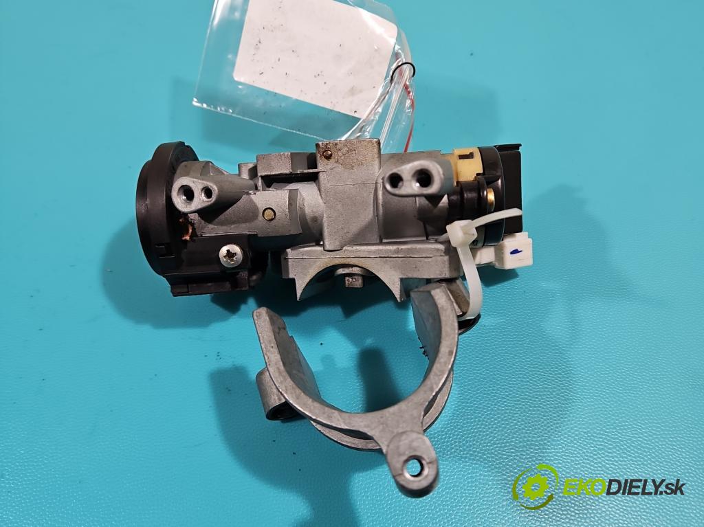 Mitsubishi Space star 1.9 dci 102 HP manual 75 kW 1870 cm3 5- Spínačka  (Spínacie skrinky a kľúče)