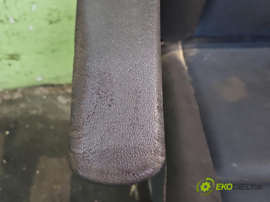 Renault Master III 2010-2019 2.3 dci 145 HP manual 107 kW 2299 cm3 5- Sedačka ľavý  (Sedačky, sedadlá)