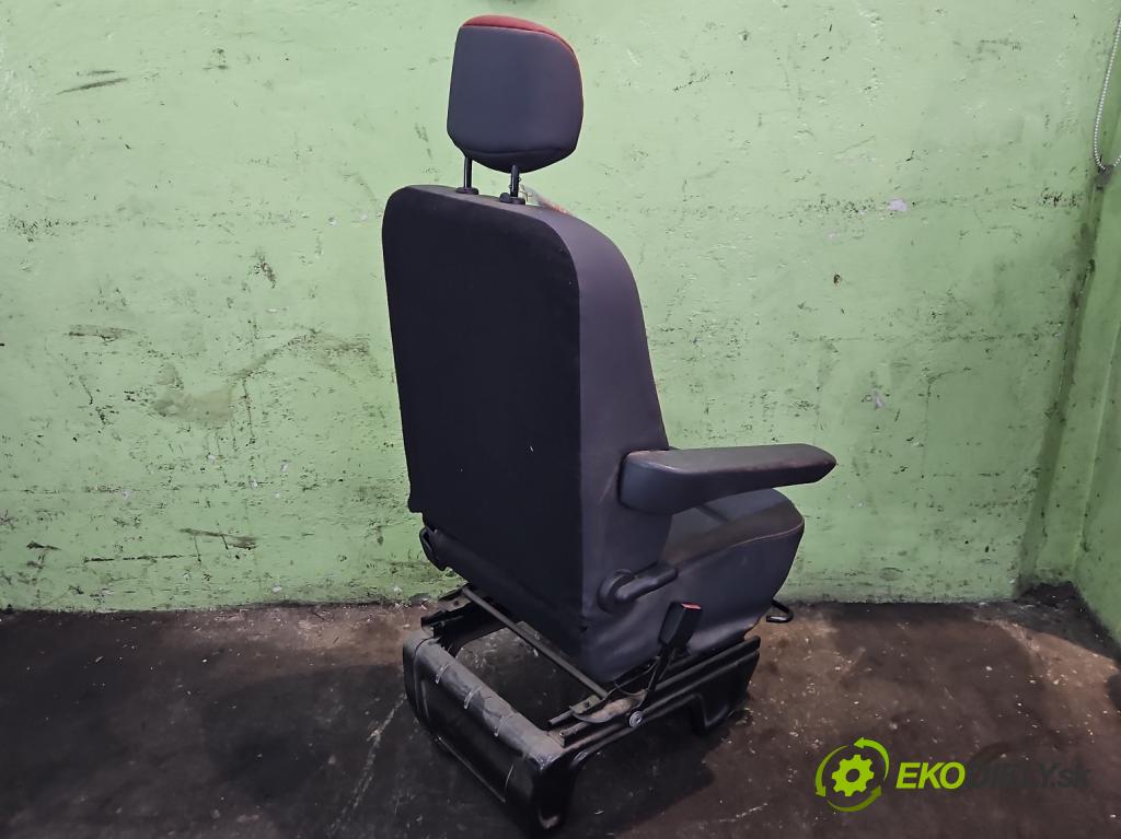 Renault Master III 2010-2019 2.3 dci 145 HP manual 107 kW 2299 cm3 5- Sedačka ľavý  (Sedačky, sedadlá)