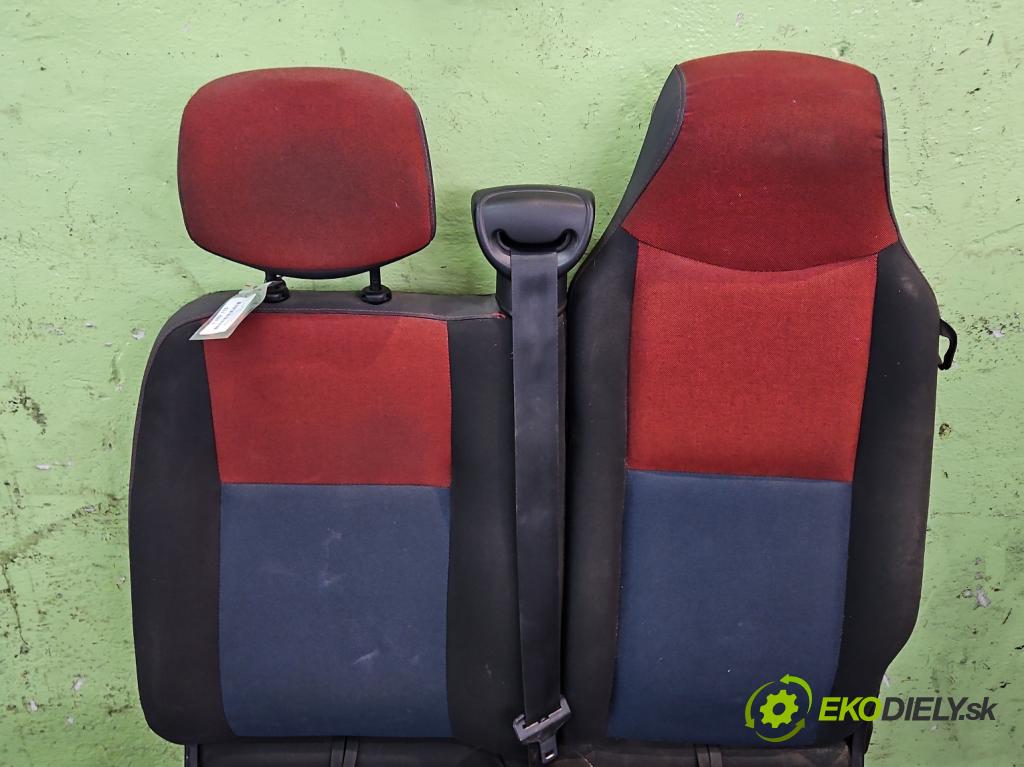 Renault Master III 2010-2019 2.3 dci 145 HP manual 107 kW 2299 cm3 5- Sedačka pravý  (Sedačky, sedadlá)