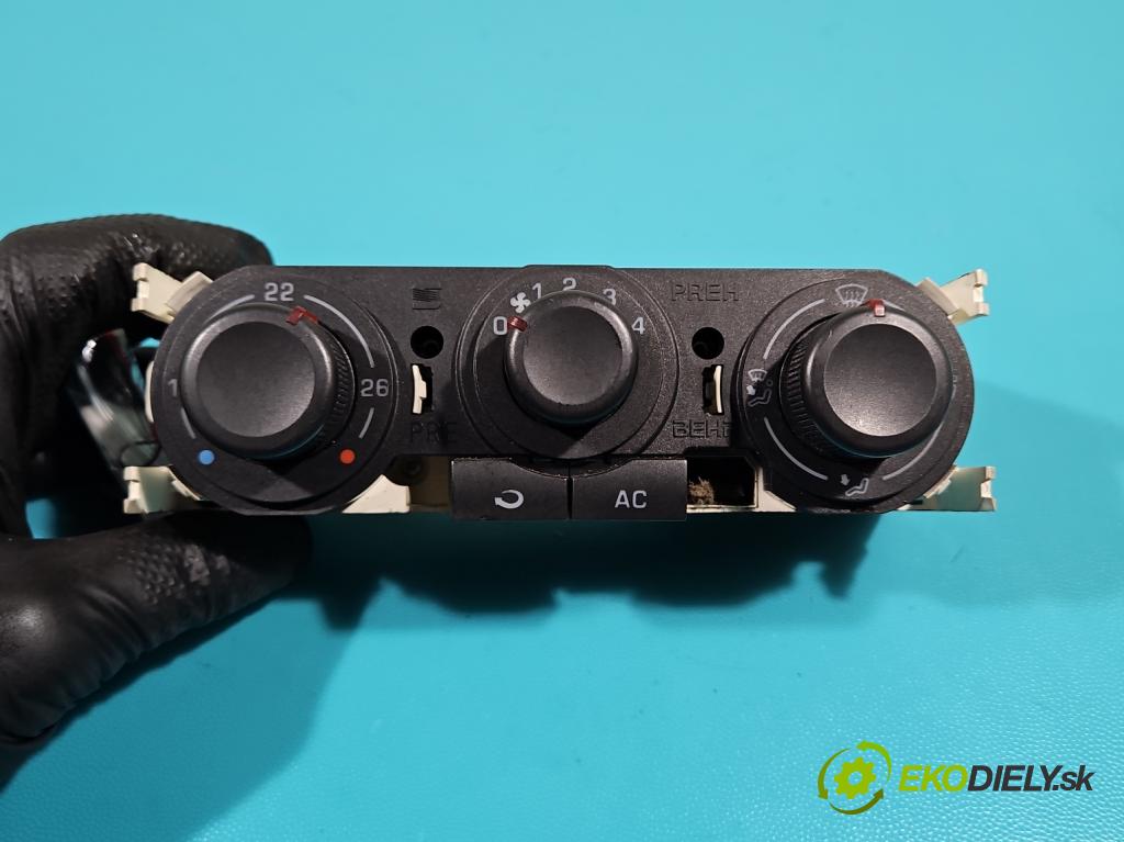 Seat Ibiza III 6L 2002-2008 1.4 16V 101 HP manual 74 kW 1390 cm3 5- panel kúrenia 6L0820045
