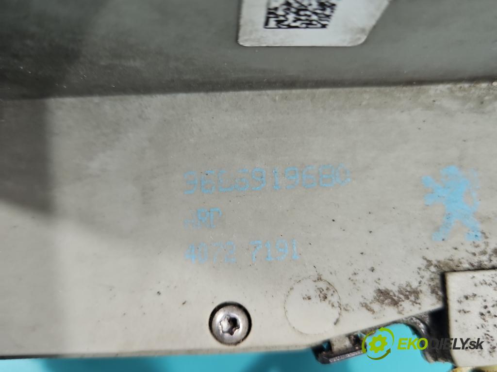 Citroen DS5 2011-2015 1.6 THP 156 hp automatic 115 kW 1598 cm3 5- zámek zadní pravý 9666919680