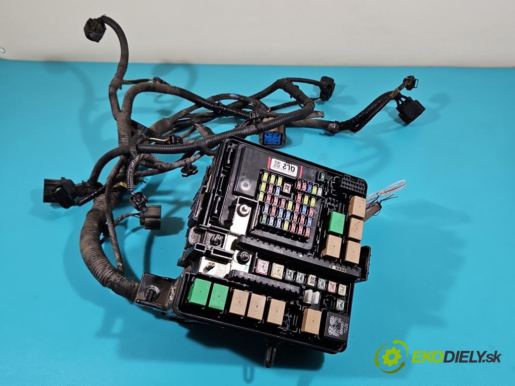 Kia Sportage IV 2015-2021 1.7 crdi 141 hp automatic 104 kW 1685 cm3 5- skříňka pojistková 91950-D9880 (Pojistkové skříňky)