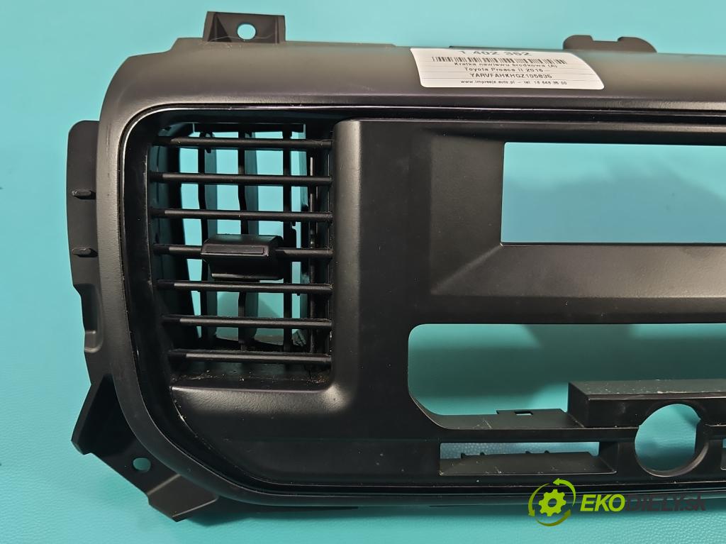 Toyota Proace II 2016- 2.0 D4D 122 HP manual 90 kW 1997 cm3 5- Mřížka: kúrenia stredová  (Mriežky kúrenia (fukáre))