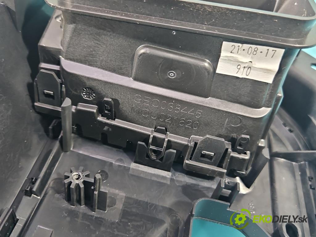 Toyota Proace II 2016- 2.0 D4D 122 HP manual 90 kW 1997 cm3 5- Mřížka: kúrenia stredová  (Mriežky kúrenia (fukáre))