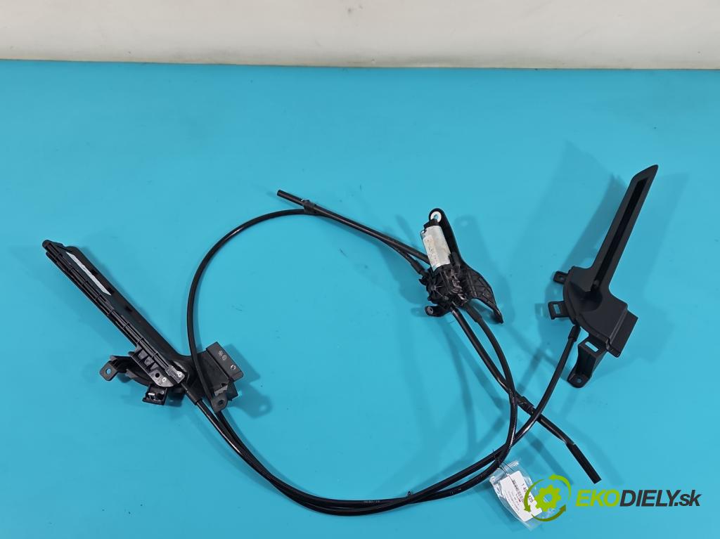 Volvo V90 2016- 2.0 D5 235 HP automatic 173 kW 1969 cm3 5- roleta 8962007114-00 (Rolety kufra)